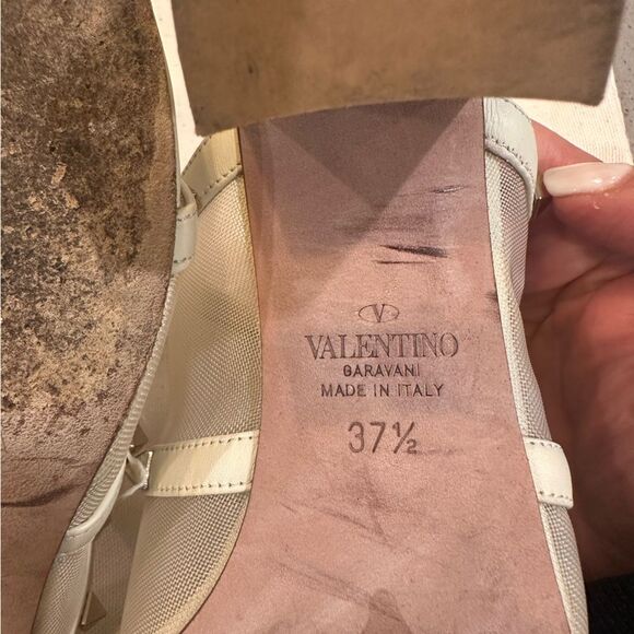 Valentino Garavani Rockstud Mesh Slide Sandal Light Ivory Size 37.5 - Picture 8 of 8